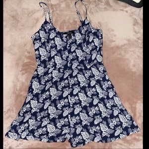 Forever 21 Floral Romper Sz L